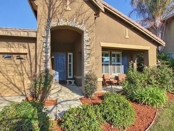 2nd image of 955 Southbridge Cir