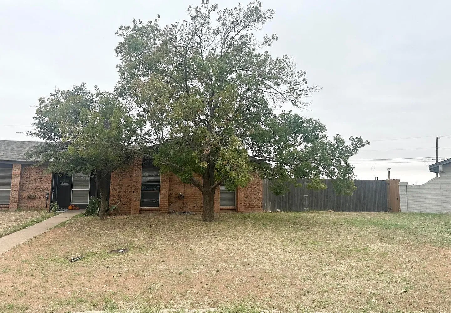 2 Bedroom 1 Bathroom House For Rent! — Photo 2