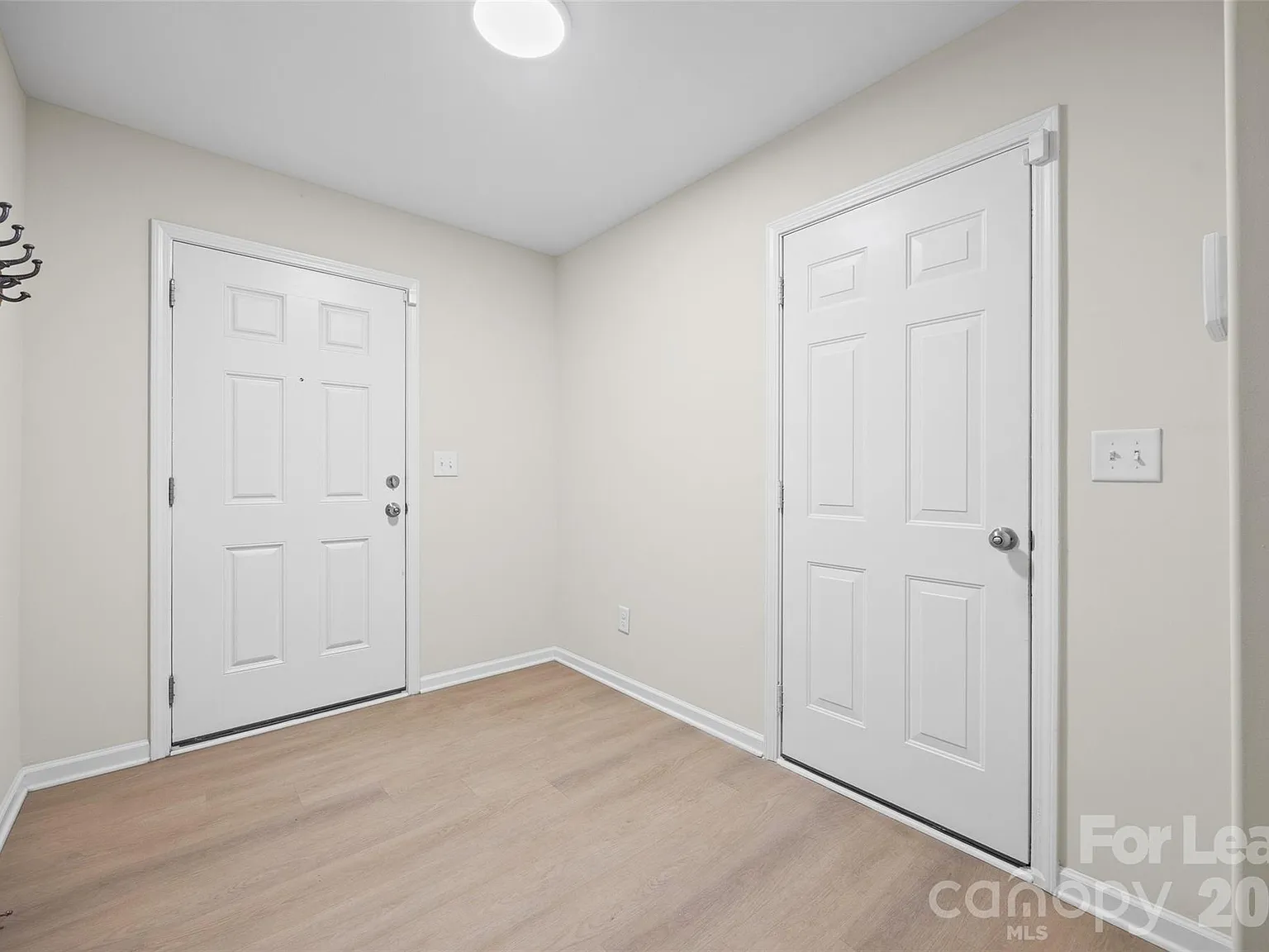 3 bed, 2.5 bath, 1788 sqft, $2,000 — Photo 4