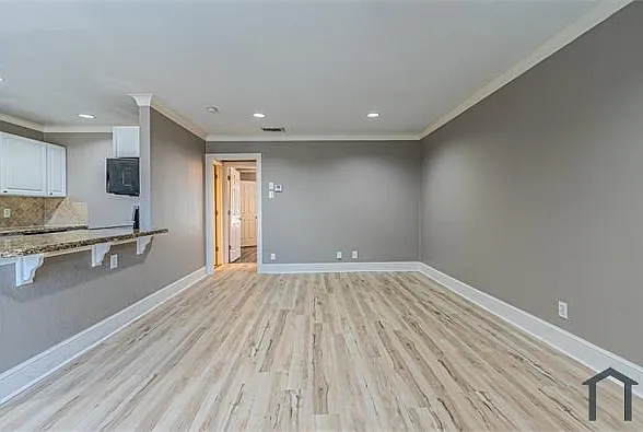 7770 Meadow Rd #114 — Photo 5