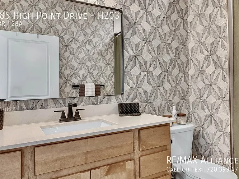 285 High Point Dr #H-203 — Photo 37