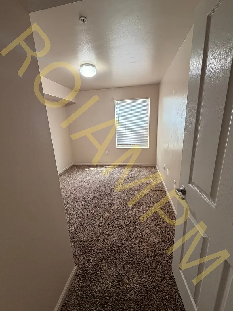 Riverview Apartments — Photo 4