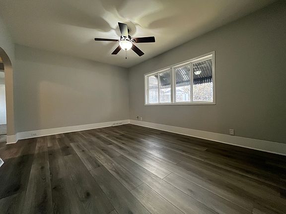 5th image of 807 N Park St