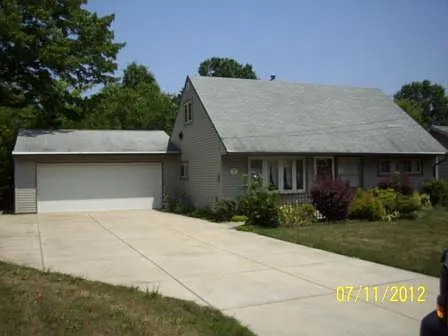 468 Westgate Blvd photo 1