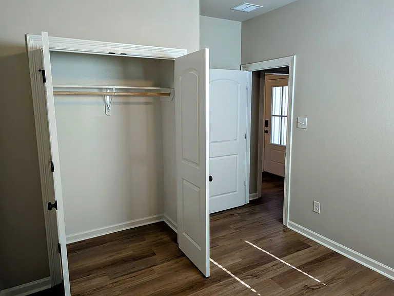136 Segovia Way — Photo 17