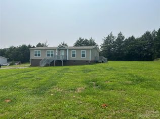 320 Howard Norton Dr, Hiddenite, NC 28636