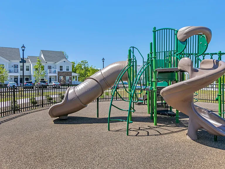 The Willows at Annandale Village — Photo 14