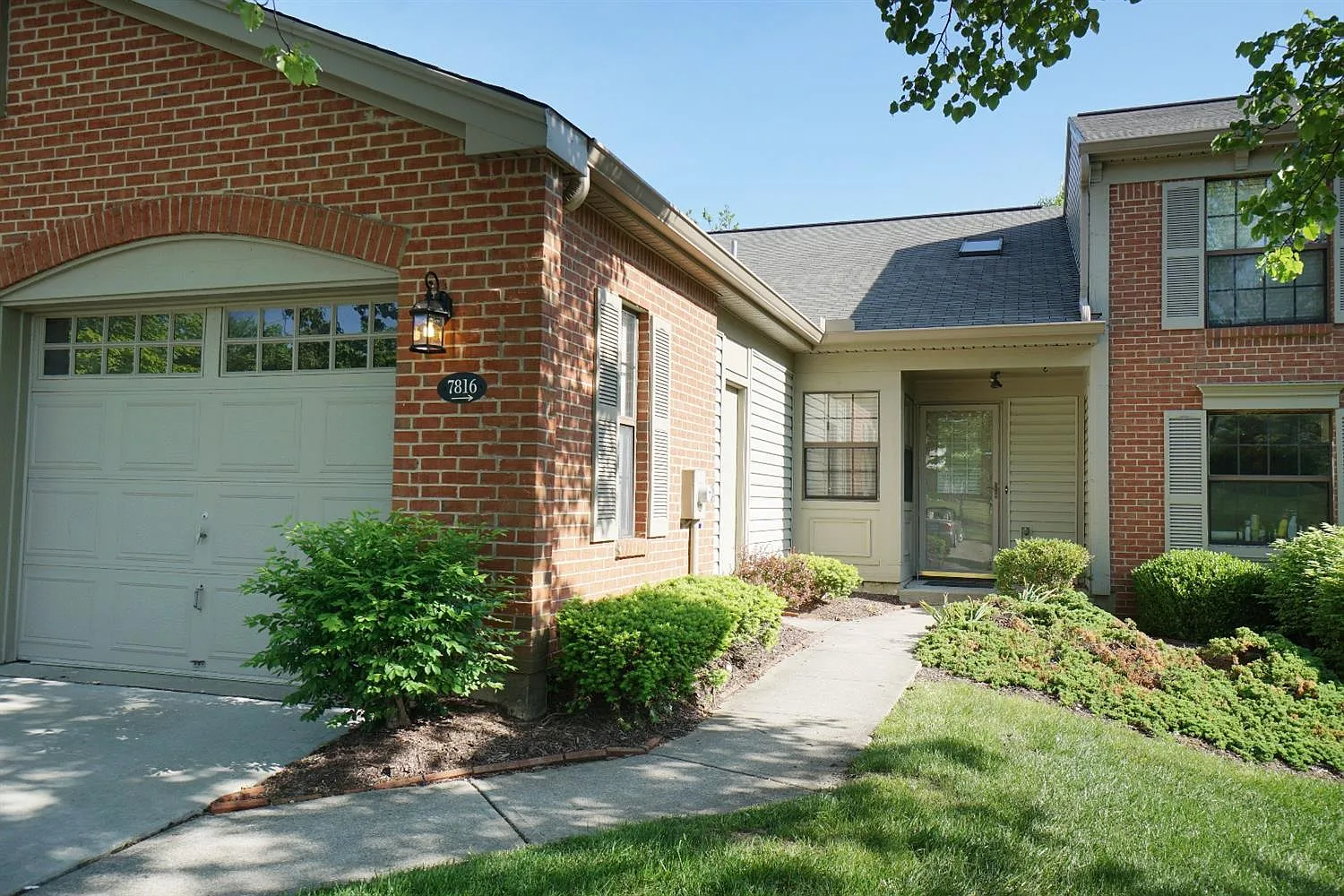 7816 Hackney Cir photo 1