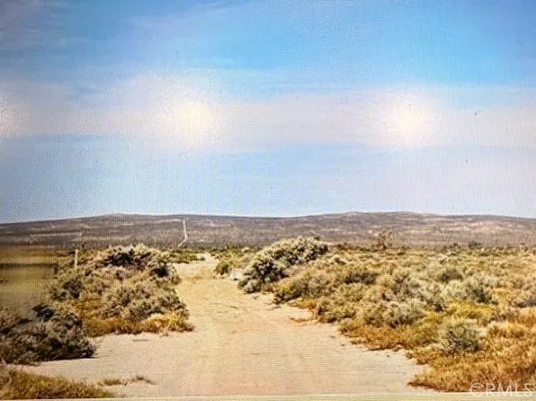 100 Th St E, Lancaster, CA 93535