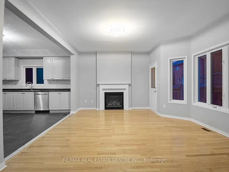 112 Commodore Dr — Photo 15
