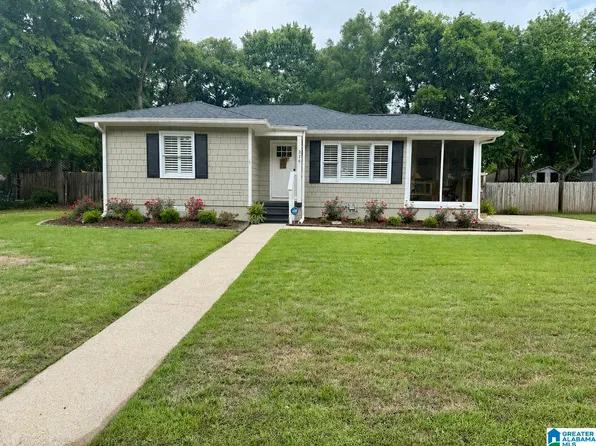 216 Montgomery Ln, Birmingham, AL 35209