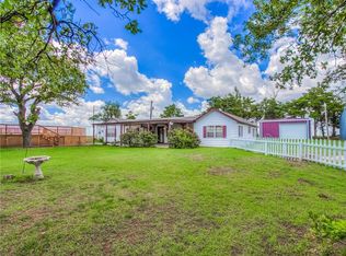 18400 W 206th St, Calumet, OK 73014