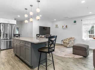 27 Ocean Walk Dr #207, Plymouth, MA 02360