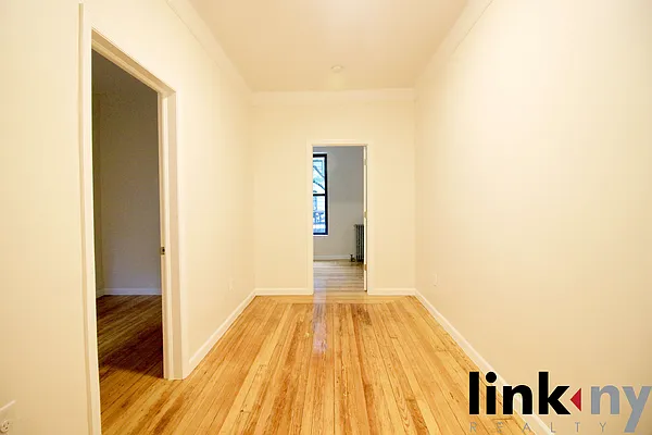 Rented by Link NY Realty | media 19