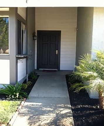 2nd image of 1033 Mockingbird Ln