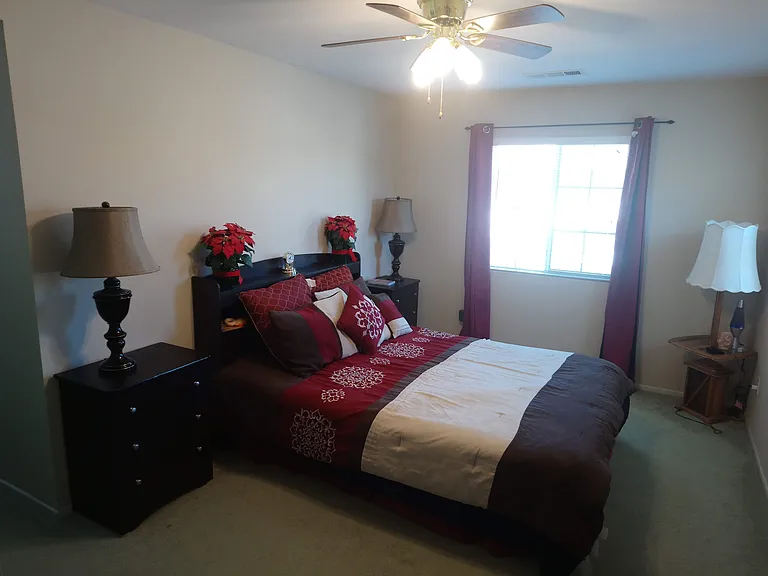 1423 Silverberry Ln — Photo 13