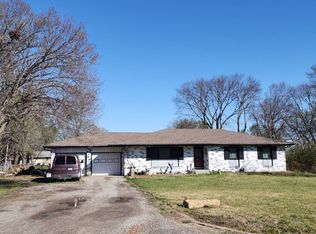 3842 SE Howard Dr, Topeka, KS 66605