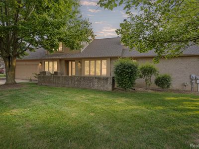 5805 Dawn Ridge Dr, Troy, MI, 48098