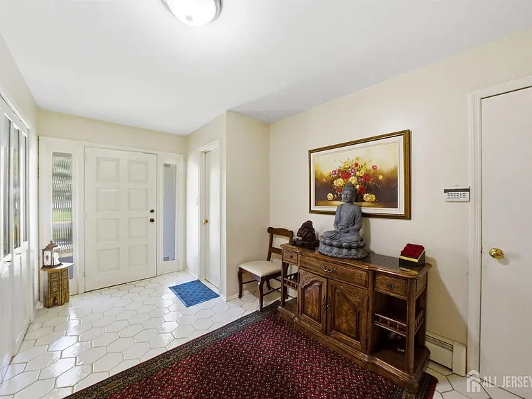 34 Ventnor Dr — Photo 30