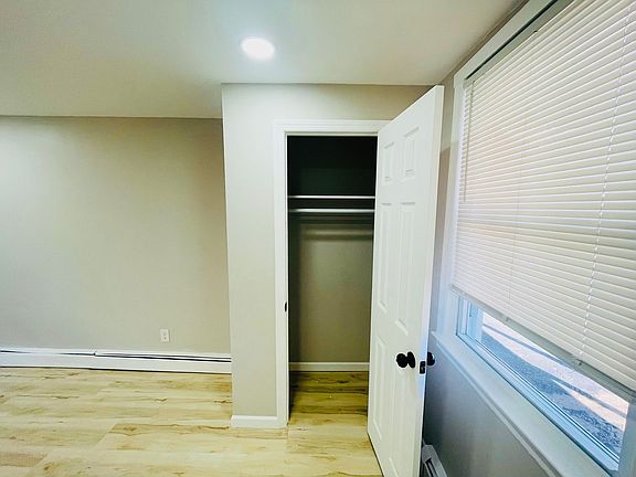 4th image of 148-150 Lewis St #150-1