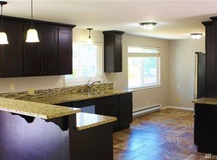 19821 Damson Rd #A, Lynnwood, WA 98036