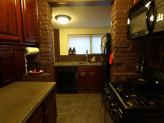 4th image of 266 Lyceum Ave