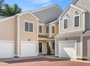 42 Village Dr #42, Quincy, MA 02169