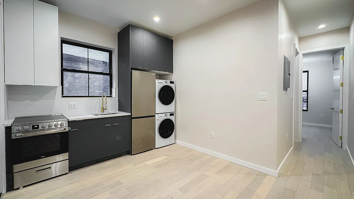 Building Photo - 83 Beadel St #3F
