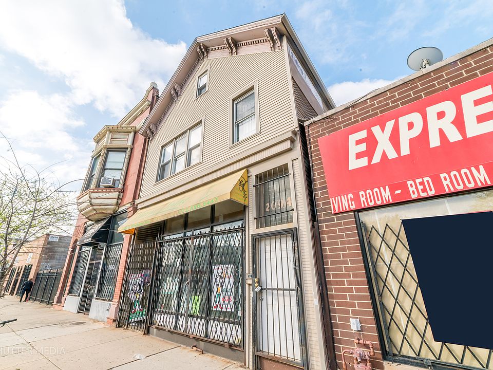 1st image of 2094 N Milwaukee Ave #0