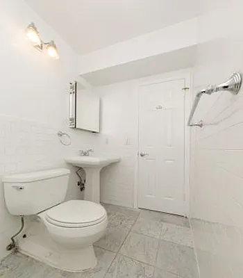 Rented by Icon Realty Management | media 20