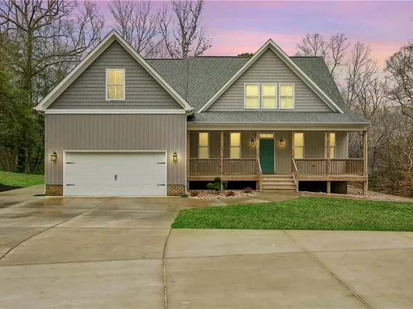 109 N Cove Rd, Williamsburg, VA 23188