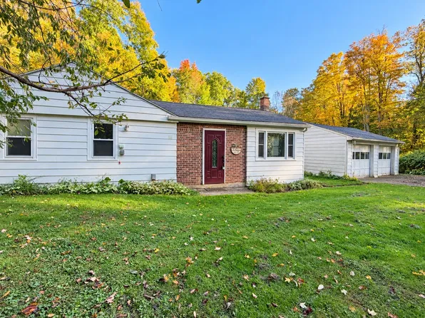 582 Powderhouse Rd, Vestal, NY 13850