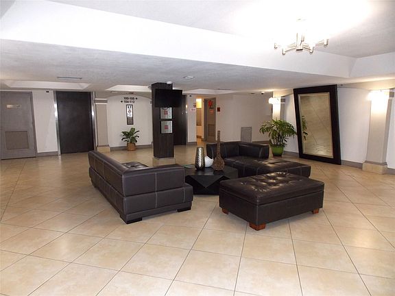 4th image of 701 NW 19th Street #302