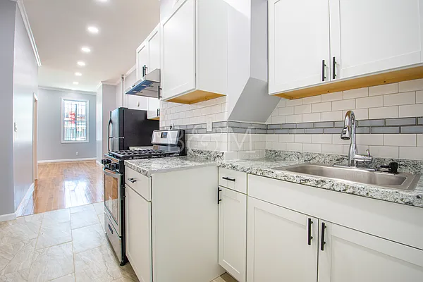 Rented by Brick&Mortar | media 12