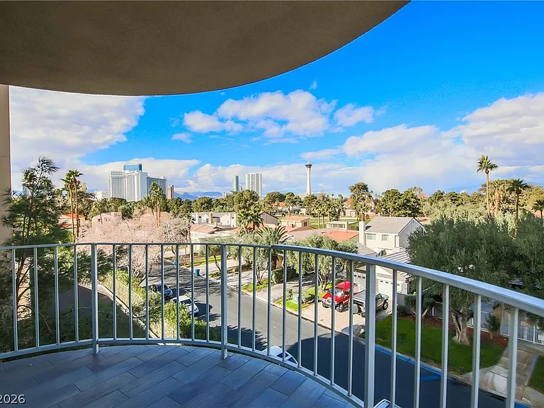 3111 Bel Air Dr #4B — Photo 20