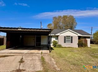 1612 Alamo Dr, Victoria, TX 77901