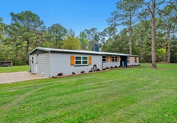 4th image of 2460 Middle Rd