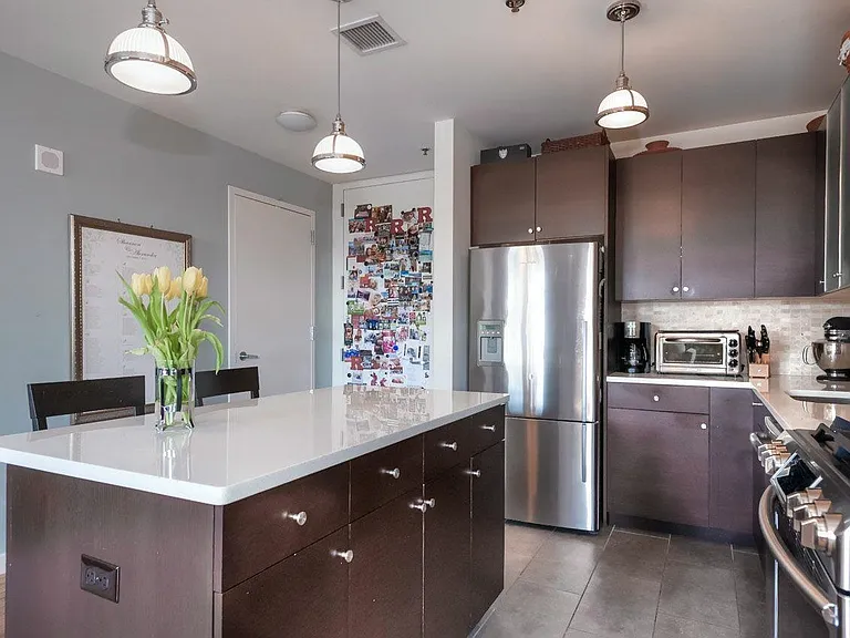 232 Pavonia Ave #322 — Photo 4