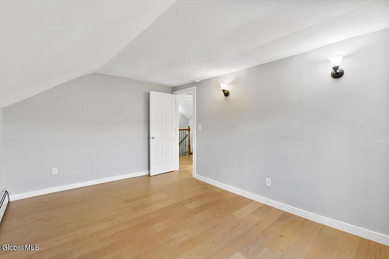 5th image of 31 Lyman Street