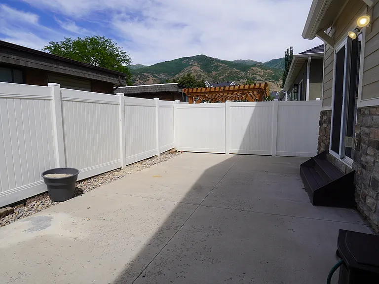1203 E Roma Dr — Photo 34