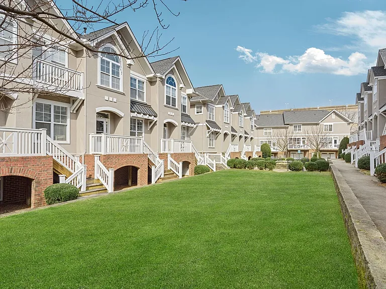 855 Clarkson Mill Ct — Photo 12