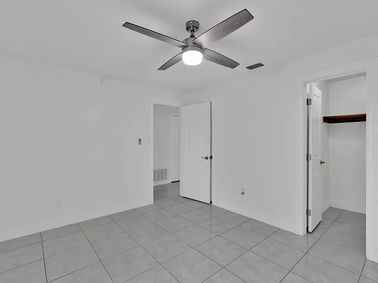 1434 Ravida Cir — Photo 9