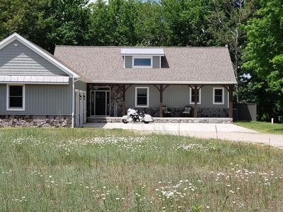 6827 E Hungerford Lake Dr, Big Rapids, MI, 49307