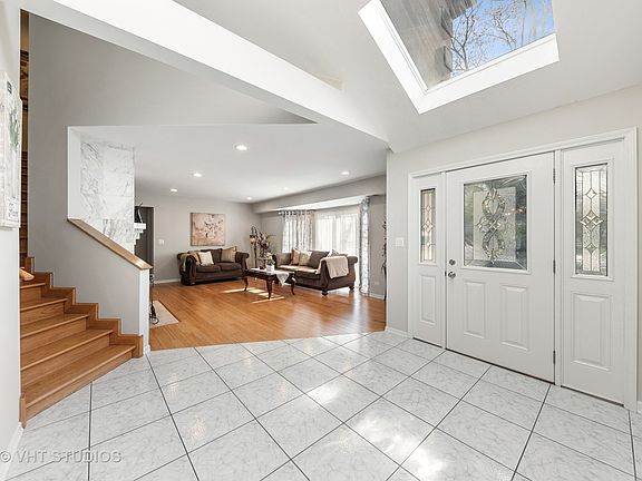 2nd image of 1402 W Euclid Ave