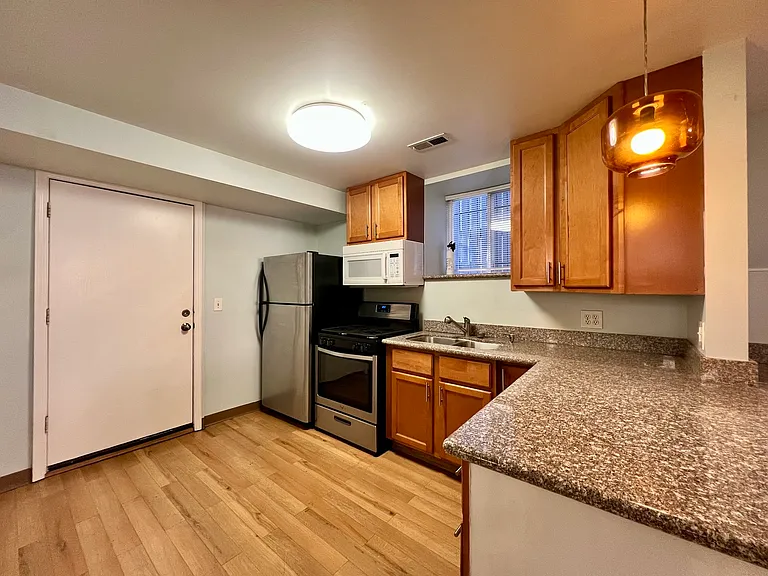2915 N Lawndale Ave #0 — Photo 5