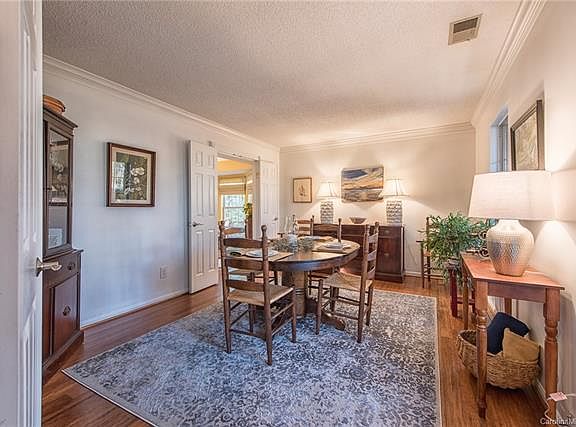 5th image of 2604 Willowdale Ln
