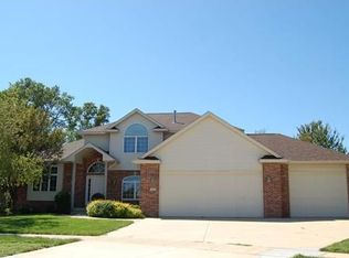 475 Woodbine Dr, Marion, IA 52302