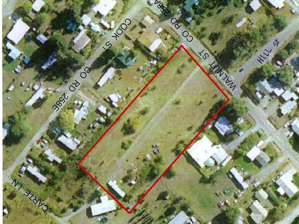 263 Walnut St, Myrtle Creek, OR 97457