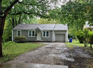 6032 Hadley St, Overland Park, KS 66202