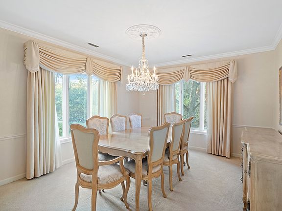 4th image of 3 Oak Brook Club Dr APT E205